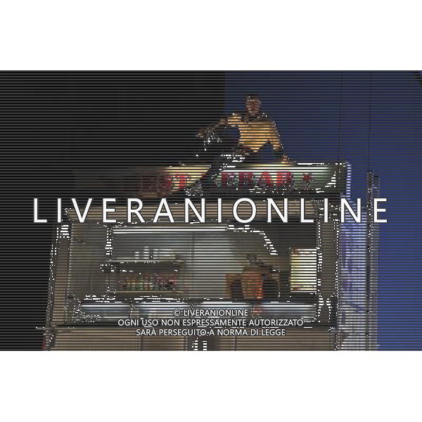 The UK premiere of a new opera Miss Fortune by leading British opera composer Judith Weir transposes the Sicilian folktale Misfortune to today as the daughter of a rich family turns her back on wealth to make her own way in the world. Royal Opera House, Covent Garden, London. : Noah Stewart has Hassan ©PHOTOSHOT/Agenzia Aldo Liverani Sas - ITALY ONLY - EDITORIAL USE ONLY ©photoshot/Agenzia Aldo Liverani Sas - ITALY ONLY - La prima nel Regno Unito di una nuova opera teatrale di Miss Fortune del compositore d\'opera britannica Judith Weir al Royal Opera House, Covent Garden, Londra