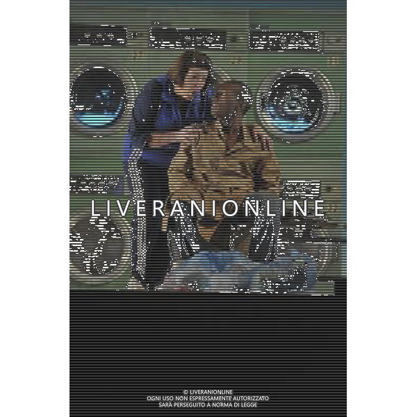 The UK premiere of a new opera Miss Fortune by leading British opera composer Judith Weir transposes the Sicilian folktale Misfortune to today as the daughter of a rich family turns her back on wealth to make her own way in the world. Royal Opera House, Covent Garden, London. : Anne-Marie Owens has Donna with Noah Stewart has Hassan ©PHOTOSHOT/Agenzia Aldo Liverani Sas - ITALY ONLY - EDITORIAL USE ONLY ©photoshot/Agenzia Aldo Liverani Sas - ITALY ONLY - La prima nel Regno Unito di una nuova opera teatrale di Miss Fortune del compositore d\'opera britannica Judith Weir al Royal Opera House, Covent Garden, Londra
