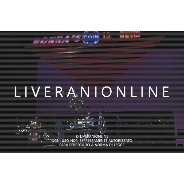 The UK premiere of a new opera Miss Fortune by leading British opera composer Judith Weir transposes the Sicilian folktale Misfortune to today as the daughter of a rich family turns her back on wealth to make her own way in the world. Royal Opera House, Covent Garden, London. : Andrew Watts has Fate with Emma Bell has Tina (Miss Fortune) and Anne-Marie Owens has Donna ©PHOTOSHOT/Agenzia Aldo Liverani Sas - ITALY ONLY - EDITORIAL USE ONLY ©photoshot/Agenzia Aldo Liverani Sas - ITALY ONLY - La prima nel Regno Unito di una nuova opera teatrale di Miss Fortune del compositore d\'opera britannica Judith Weir al Royal Opera House, Covent Garden, Londra
