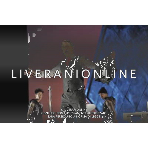 The UK premiere of a new opera Miss Fortune by leading British opera composer Judith Weir transposes the Sicilian folktale Misfortune to today as the daughter of a rich family turns her back on wealth to make her own way in the world. Royal Opera House, Covent Garden, London. : Jacques Imbrailon has Simon ©PHOTOSHOT/Agenzia Aldo Liverani Sas - ITALY ONLY - EDITORIAL USE ONLY ©photoshot/Agenzia Aldo Liverani Sas - ITALY ONLY - La prima nel Regno Unito di una nuova opera teatrale di Miss Fortune del compositore d\'opera britannica Judith Weir al Royal Opera House, Covent Garden, Londra