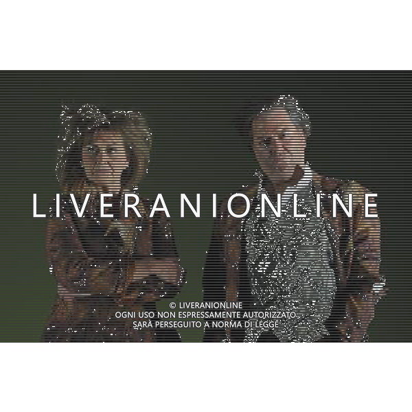 The UK premiere of a new opera Miss Fortune by leading British opera composer Judith Weir transposes the Sicilian folktale Misfortune to today as the daughter of a rich family turns her back on wealth to make her own way in the world. Royal Opera House, Covent Garden, London. : Kathryn Harries has Lady Fortune and Alan Ewing has Lord Fortune ©PHOTOSHOT/Agenzia Aldo Liverani Sas - ITALY ONLY - EDITORIAL USE ONLY ©photoshot/Agenzia Aldo Liverani Sas - ITALY ONLY - La prima nel Regno Unito di una nuova opera teatrale di Miss Fortune del compositore d\'opera britannica Judith Weir al Royal Opera House, Covent Garden, Londra