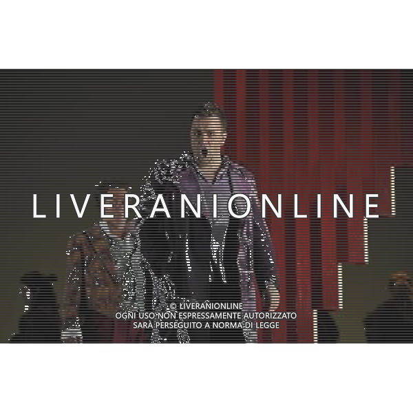 The UK premiere of a new opera Miss Fortune by leading British opera composer Judith Weir transposes the Sicilian folktale Misfortune to today as the daughter of a rich family turns her back on wealth to make her own way in the world. Royal Opera House, Covent Garden, London. : Andrew Watts has Fate ©PHOTOSHOT/Agenzia Aldo Liverani Sas - ITALY ONLY - EDITORIAL USE ONLY ©photoshot/Agenzia Aldo Liverani Sas - ITALY ONLY - La prima nel Regno Unito di una nuova opera teatrale di Miss Fortune del compositore d\'opera britannica Judith Weir al Royal Opera House, Covent Garden, Londra