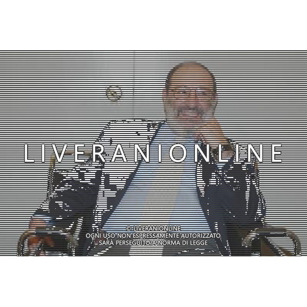 MILANO 16/6/2004 CASA DELLA CULTURA VIA BORGOGNA, 3 NELLA FOTO UMBERTO ECO SCRITTORE FOTO MARIO ROMANO/AG ALDO LIVERANI