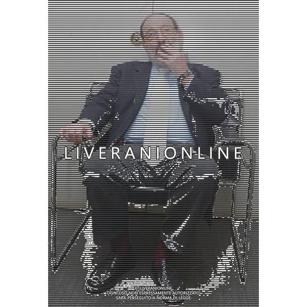MILANO 16/6/2004 CASA DELLA CULTURA VIA BORGOGNA, 3 NELLA FOTO UMBERTO ECO SCRITTORE FOTO MARIO ROMANO/AG ALDO LIVERANI