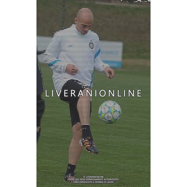 APPIANO GENTILE (CO) 12/3/2012 CHAMPIONS LEAGUE ALLENAMENTO FC INTERNAZIONALE NELLA FOTO ESTEBAN CAMBIASSO FOTO ROMANO/AG ALDO LIVERANI