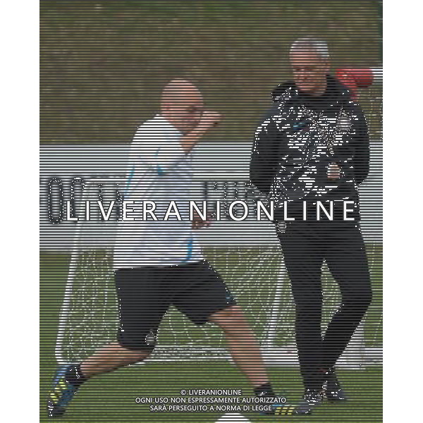 APPIANO GENTILE (CO) 12/3/2012 CHAMPIONS LEAGUE ALLENAMENTO FC INTERNAZIONALE NELLA FOTO CLAUDIO RANIERI-ESTEBAN CAMBIASSO FOTO ROMANO/AG ALDO LIVERANI