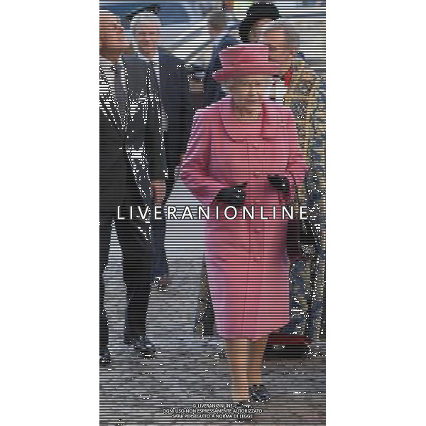 HM The Queen and HRH The Duke of Edinburgh, accompanied by TRH The Prince of Wales, The Duchess of Cornwall and The Countess of Wessex will attend the annual Commonwealth Observance at Westminster Abbey. 12-3-12 ©photoshot/AGENZIA ALDO LIVERANI SAS - ITALY ONLY - REALI INGLESI: Celebrazione annuale del Commonwealth all\'Abbazia di Westminster a Londra La regina Elisabetta II d\'inghilterra