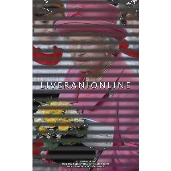 HM The Queen and HRH The Duke of Edinburgh, accompanied by TRH The Prince of Wales, The Duchess of Cornwall and The Countess of Wessex will attend the annual Commonwealth Observance at Westminster Abbey. 12-3-12 ©photoshot/AGENZIA ALDO LIVERANI SAS - ITALY ONLY - REALI INGLESI: Celebrazione annuale del Commonwealth all\'Abbazia di Westminster a Londra La regina Elisabetta II d\'inghilterra