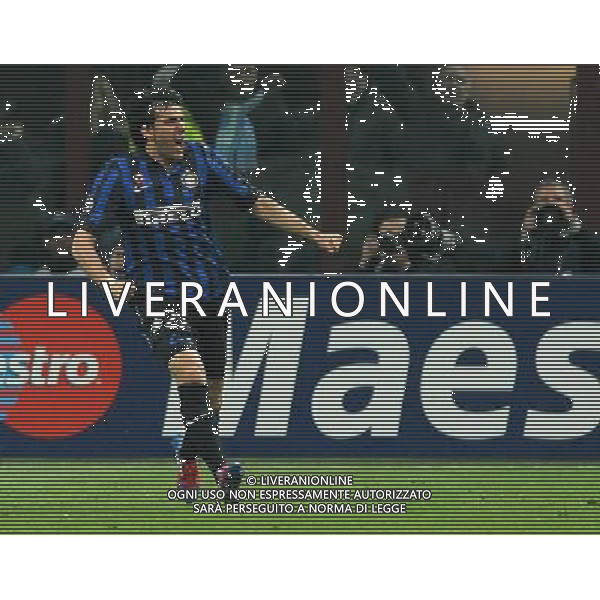 UEFA Champions League 2011/2012 Ottavi di Finale Ritorno Milano - 13.03.2012 Inter-Olympique Marsiglia Nella Foto: esultanza dopo il gol di diego milito /Ph.Vitez-Ag. Aldo Liverani