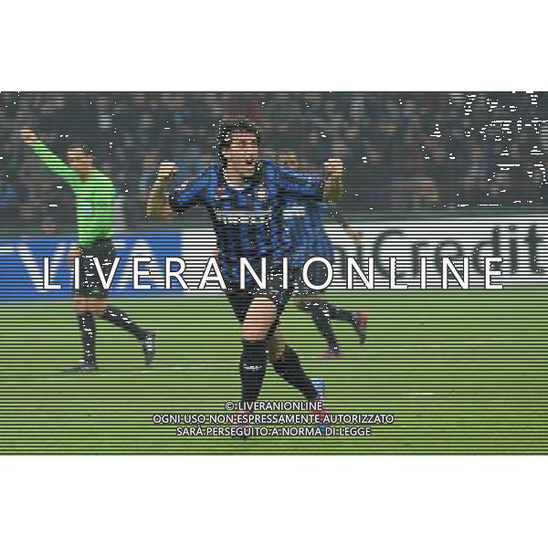 UEFA Champions League - Ottavi di finale gara di ritorno Milano 13-03-2012 Inter - Marsiglia nella foto: esultanza dopo il gol di diego milito foto Roberto Garavaglia - ag. Aldo Liverani sas