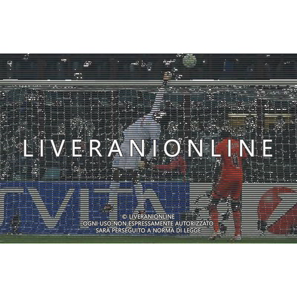 UEFA Champions League 2011/2012 Ottavi di Finale Ritorno Milano - 13.03.2012 Inter-Olympique Marsiglia Nella Foto:parata mandanda su maicon /Ph.Vitez-Ag. Aldo Liverani
