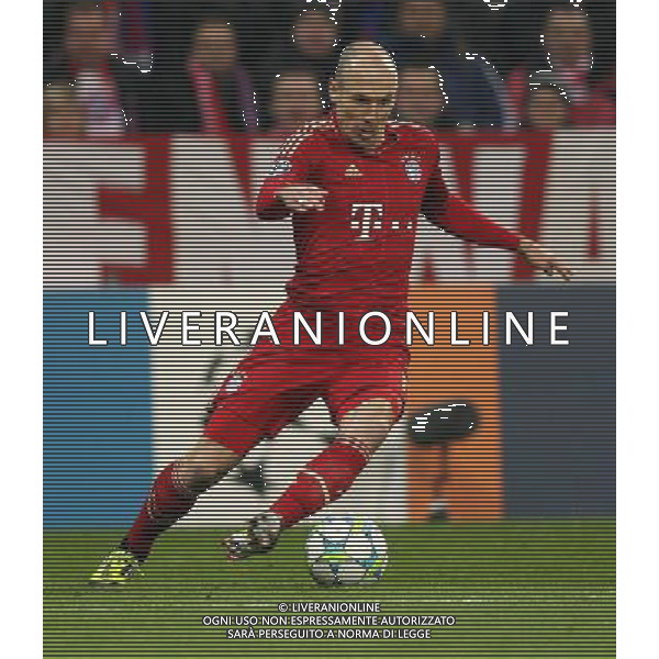 firo FuÃŸball,Fussball, 13.03.2012 Uefa Champions League Saison 2011/2012 Achtelfinale, Achtelfinal RÃ¼ckspiel, CL, FC Bayern MÃ¼nchen, Muenchen, FCB, FC Basel, 7 : 0, Einzelaktion, Arjen Robben, Bayern, $worldrightsEs gelten unsere AGB, einsehbar auf www.firosportphoto.de copyright by firo sportphoto: Coesfelder Str.207 48249 DÃ¼lmen www.firosportphoto.de mail@firosportphoto.de (V o l k s b a n k B o c h u m - W i t t e n ) BLZ.: 430 601 29 Kt. Nr.: 341 117 100 Tel:Â  02594 - 9916004 Fax:Â 02594 - 9916005 BAYERN MONACO - BASILIEA CHAMPIONS LEAGUE - AG ALDO LIVERANI SAS - ITALY ONLY - *** Local Caption *** .