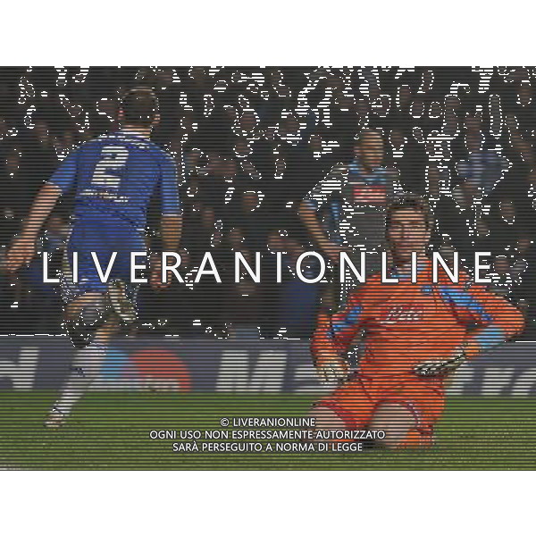 UEFA Champions League 2011/2012 Ottavi di Finale Ritorno Londra - 14.03.2012 Chelsea-Napoli Nella Foto:ivanovic esulta delusione de sanctis /Ph.Vitez-Ag. Aldo Liverani