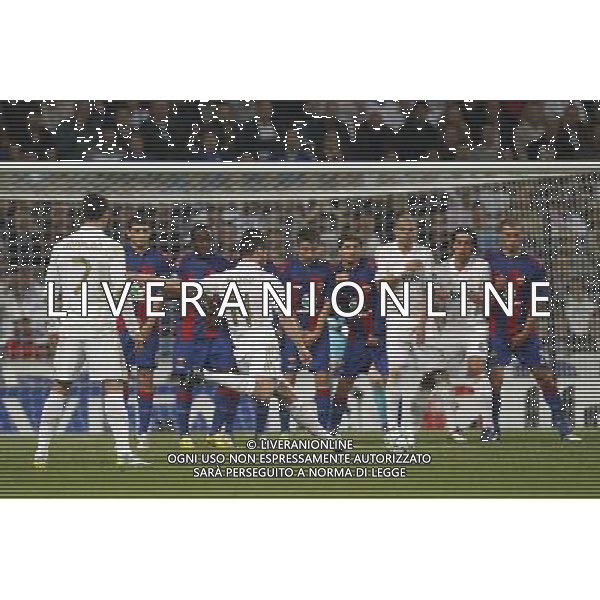 Real Madrid\'s Xabi Alonso freeckick during Champions League match on march 14th 2012. Photo: Cesar Cebolla / ALFAQUI /AGENZIA LADO LIVERANI S A S OTTAVI DI RITORNO DI CHAMPIONS LEAGUE REAL MADRID - CSKA MOSKA - ITALY ONLY -