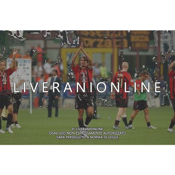 MILANO, 21-08-04 DFP/FOTO GIORGIO RAVEZZANI SUPERCOPPA ITALIANA / MILAN-LAZIO: PAOLO MALDINI A FINE GARA AG ALDO LIVERANI SAS