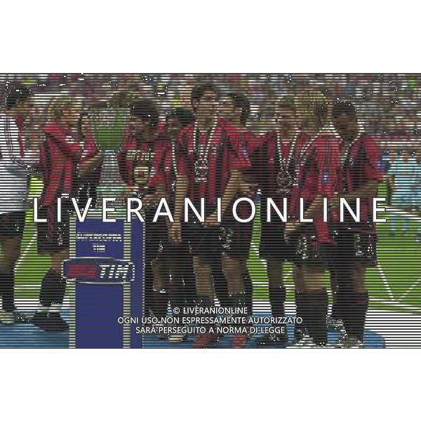 MILANO, 21-08-04 DFP/MARCO DE PONTI SUPERCOPPA ITALIANA / MILAN-LAZIO: PREMIAZIONE MILAN CON LA SUPERCOPPA ITALIANA AG ALDO LIVERANI SAS