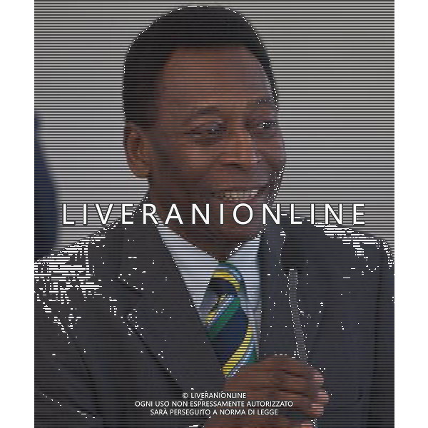 (120317) -- BRASILIA, March 17, 2012 () -- Former Brazilian player Edson Arantes do Nascimento \'Pele\', ambassador of the 2014 World Cup, participates in a press conference at Planalto Palace, in Brasilia, Brazil, on March 16, 2012, after a meeting with Brazil\'s President Dilma Rousseff to discuss issues related to the 2014 World Cup. (/Dorivan Marinho/AGENCIA ESTADO) (ae) (mp) (sp) ***BRAZIL OUT*** ©photoshot/Agenzia Aldo Liverani Sas - ITALY ONLY - Riunione del Comitato Organizzatore per discutere le questioni relative alla Coppa del Mondo di Calcio del 2014 a Palazzo Planalto, a Brasilia, in Brasile, il 16 marzo 2012