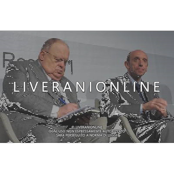 MILANO 19/3/2012 SOLE 24 ORE VIA MONTE ROSA, 91 CONVEGNO: -TUTTO PENSIONI 2012- NELLA FOTO GIULIANO CAZZOLA ED ANTONIO MASTROPASQUA FOTO ROMANO/AG ALDO LIVERANI