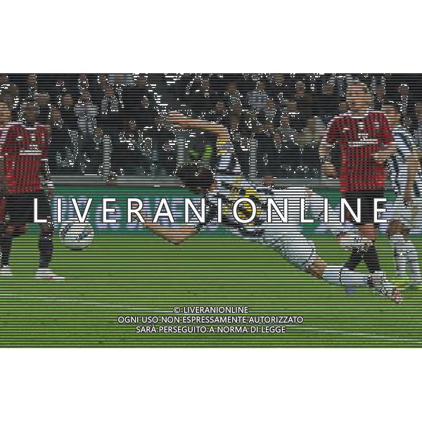Coppa Italia TIM Cup 2011/2012 Semifinale Ritorno Torino - 20.03.2012 Juventus-Milan Nella Foto:alessandro del piero tenta il colpo di testa /Ph.Vitez-Ag. Aldo Liverani