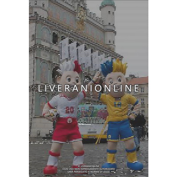 Poznan, 18 November 2010. Twins Slavek and Slavko are official mascots of Euro 2012 in Poland and Ukraine , Poznan, Poland. (ukit) £ukasz Ogrodowczyk ©photoshot/AGENZIA ALDO LIVERANI SAS - ITALY ONLY - Esercitazioni di Polizia di evacuazione dello stadio, soccorsi di paramedici e servizi di emergenza in previsione degli Europei di Calcio Euro 2012 in Polonia e Ucraina