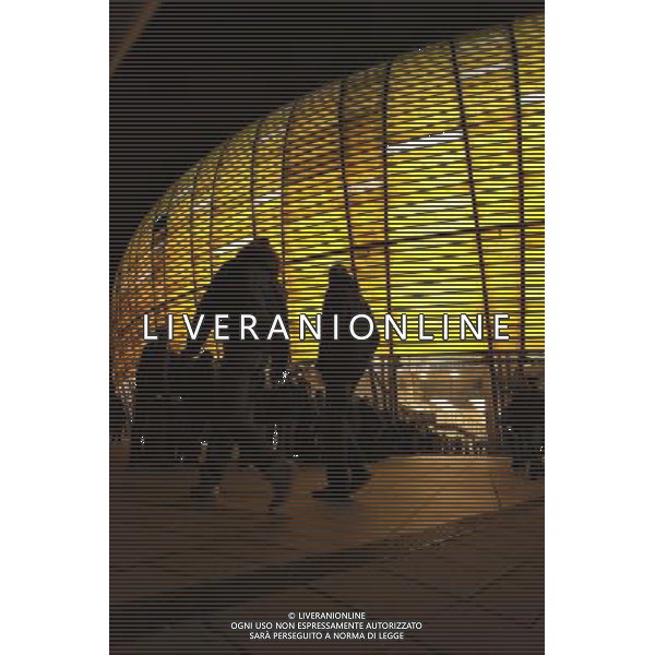 Gdañsk, 11.12.2011. Stadion PGE Arena w Gdañsku przed meczem pi³karskiej T-Mobile Ekstraklasy: Lechia Gdañsk - Jagiellonia Bia³ystok, 11 bm. (mgal) Roman Jocher ©photoshot/AGENZIA ALDO LIVERANI SAS - ITALY ONLY - Esercitazioni di Polizia di evacuazione dello stadio, soccorsi di paramedici e servizi di emergenza in previsione degli Europei di Calcio Euro 2012 in Polonia e Ucraina