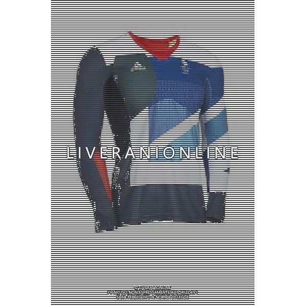 adidas Team GB Archery Top Adidas, Official Sportswear Partner of Team GB and ParalympicsGB today proudly presented the ground-breaking team kit that will be worn by the British athletes at the London 2012 Olympic and Paralympic Games. Designed by acclaimed British designer Stella McCartney, who was appointed by adidas as Creative Director for this project, the kit is the most comprehensive range thatÕs ever been supplied to a national team, combining the best in performance technologies and stand-out British style. ©photoshot/AGENZIA ALDO LIVERANI SAS - ITALY ONLY - Presentazione dell\'abbigliamento sportivo Adidas disegnato dalla celebre stilista inglese Stella McCartney che sara\' indossato dagli atleti britannici che parteciperanno ai Giochi Olimpici e Paralimpici di Londra 2012