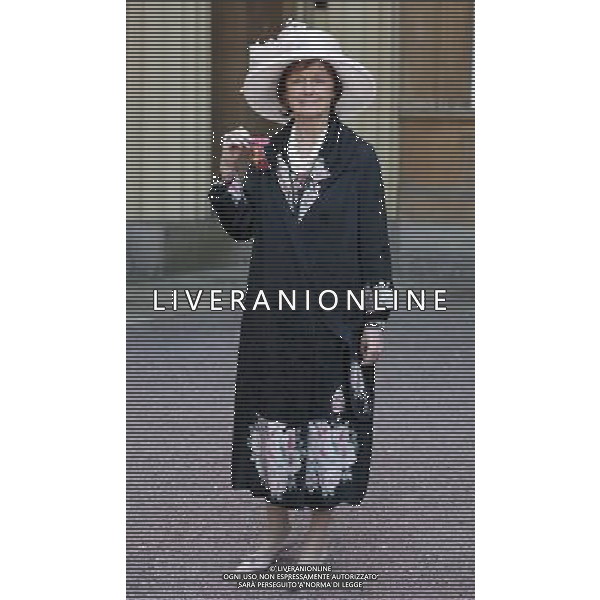  Date: 22/03/12 Pictured: Lady Rachel Billington Caption: Lady Billington at Buckingham Palace after receiving an OBE award from the Queen for services to Literature. ©photoshot/AG ALDO LIVERANI SAS - ITALY ONLY -