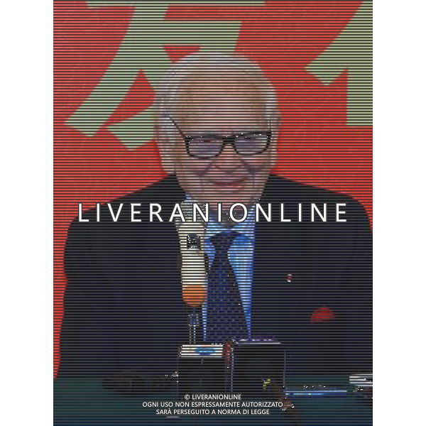 (120327) -- HEFEI, March 27, 2012 () -- Renowned fashion designer Pierre Cardin speaks at a press conference in Hefei, capital of east China\'s Anhui Province, March 27, 2012. A press conference in the name of \'Maxim\'s-l\'art de vivre\' was held here on Tuesday, the 90-year-old designer Pierre Cardin introduced his design concepts and inspirations on both Pierre Cardin fashions and Maxim\'s restaurants. The popular Maxim\'s opened its 11th branch restaurant in the world here on Tuesday. The restaurant and the Maxim\'s brand belongs to Pierre Cardin. (/Xu Zijian) AG ALDO LIVERANI S A S ONLY ITALY