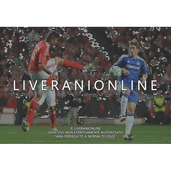 20120327: LISBON, PORTUGAL - Champions League 2011/2012 - Quarter-finals, First leg: SL Benfica vs Chelsea. In picture: Benfica\'s Javi Garcia, from Spain, left, fights for the ball with Chelsea\'s Fernando Torres, from Spain. PHOTO: Alvaro Isidoro/CITYFILES pilka nozna liga mistrzow sezon 2011/2012 CWIERCFINAL BENFICA LIZBONA vs CHELSEA LONDYN FOT. CITYFILES/NEWSPIX.PL PORTUGAL,BRAZIL,SPAIN,GERMANY,FRANCE,UK OUT !!! --- Newspix.pl /AG ALDO LIVERANI CHAMPIONS LEAGUE BENFICA CHELSEA - ITALY ONLY - *** Local Caption *** .