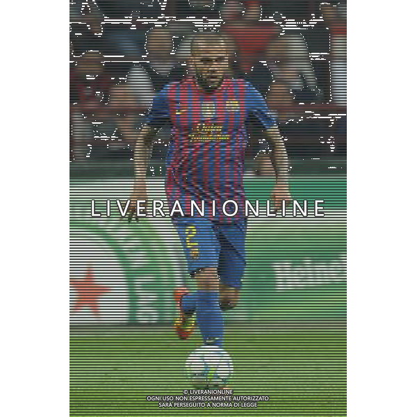 UEFA Champions League - Quarti di finale gara di andata Milano 28-03-2012 Milan - Barcellona nella foto: Daniel Alves (Barcellona) foto Roberto Garavaglia - ag. Aldo Liverani sas
