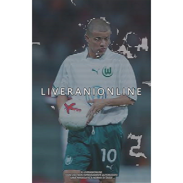 PERUGIA 12/08/2003 FINALE DI ANDATA INTERTOTO 2003 PERUGIA-WOLFSBURG NELLA FOTO:D\'ALESSANDRO, PALLONE CHE SCOTTA* FOTO 1905/ROBERTO SETTONCE/ALDO LIVERANI S.A.S.