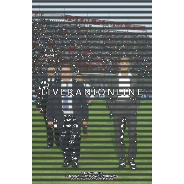 PERUGIA 12/08/2003 FINALE DI ANDATA INTERTOTO 2003 PERUGIA-WOLFSBURG NELLA FOTO:GAUCCI E GHEDDAFI PRIMA DELL\'INCONTRO* FOTO 1905/ROBERTO SETTONCE/ALDO LIVERANI S.A.S.