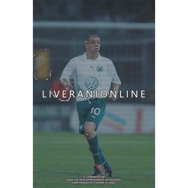 PERUGIA 12/08/2003 FINALE DI ANDATA INTERTOTO 2003 PERUGIA-WOLFSBURG NELLA FOTO:D\'ALESSANDRO ASPETTA IL PASSAGGIODEI COMPAGNI* FOTO 1905/ROBERTO SETTONCE/ALDO LIVERANI S.A.S.