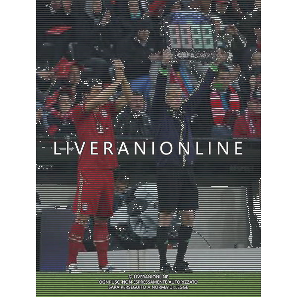 firo Fu§ball,Fussball, 03.04.2012 Uefa Champions League Saison 2011/2012 Viertelfinale, Viertelfinal - RŸckspiel Champions League, CL, FC Bayern MŸnchen, Muenchen, FCB - Olympique Marseille, 2 : 0, ganze Figur, Gestik, Mario Gomez, Bayern, Einwechslung, $worldrightsEs gelten unsere AGB, einsehbar auf www.firosportphoto.de copyright by firo sportphoto: Coesfelder Str.207 48249 DŸlmen www.firosportphoto.de mail@firosportphoto.de (V o l k s b a n k B o c h u m - W i t t e n ) BLZ.: 430 601 29 Kt. Nr.: 341 117 100 Tel:Ê 02594 - 9916004 Fax:Ê02594 - 9916005 BAYERN MONACO MARSIGLIA ©AG ALDO LIVERANI SAS - ITALY ONLY - *** Local Caption *** .
