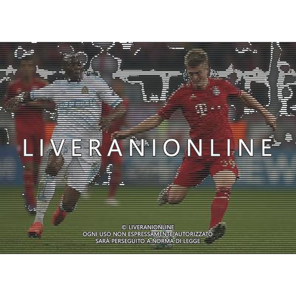firo Fu§ball,Fussball, 03.04.2012 Uefa Champions League Saison 2011/2012 Viertelfinale, Viertelfinal - RŸckspiel Champions League, CL, FC Bayern MŸnchen, Muenchen, FCB - Olympique Marseille, 2 : 0, Zweikampf, Toni Kroos, Bayern, rechts, links, Stephane Mbia, Olympique Marseille, $worldrightsEs gelten unsere AGB, einsehbar auf www.firosportphoto.de copyright by firo sportphoto: Coesfelder Str.207 48249 DŸlmen www.firosportphoto.de mail@firosportphoto.de (V o l k s b a n k B o c h u m - W i t t e n ) BLZ.: 430 601 29 Kt. Nr.: 341 117 100 Tel:Ê 02594 - 9916004 Fax:Ê02594 - 9916005 BAYERN MONACO MARSIGLIA ©AG ALDO LIVERANI SAS - ITALY ONLY - *** Local Caption *** .