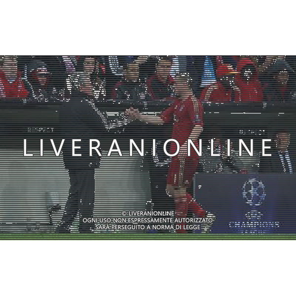 firo Fu§ball,Fussball, 03.04.2012 Uefa Champions League Saison 2011/2012 Viertelfinale, Viertelfinal - RŸckspiel Champions League, CL, FC Bayern MŸnchen, Muenchen, FCB - Olympique Marseille, 2 : 0, ganze Figur, Gestik, links, Trainer, Bayern, Jupp Heynckes, rechts, Ivica Olic, Bayern, $worldrightsEs gelten unsere AGB, einsehbar auf www.firosportphoto.de copyright by firo sportphoto: Coesfelder Str.207 48249 DŸlmen www.firosportphoto.de mail@firosportphoto.de (V o l k s b a n k B o c h u m - W i t t e n ) BLZ.: 430 601 29 Kt. Nr.: 341 117 100 Tel:Ê 02594 - 9916004 Fax:Ê02594 - 9916005 BAYERN MONACO MARSIGLIA ©AG ALDO LIVERANI SAS - ITALY ONLY - *** Local Caption *** .