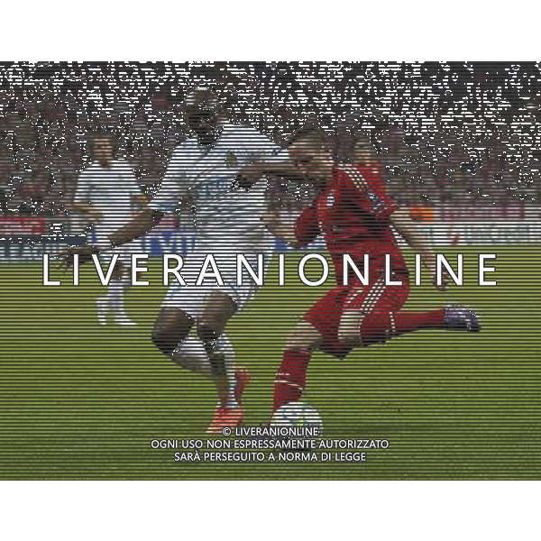 firo Fu§ball,Fussball, 03.04.2012 Uefa Champions League Saison 2011/2012 Viertelfinale, Viertelfinal - RŸckspiel Champions League, CL, FC Bayern MŸnchen, Muenchen, FCB - Olympique Marseille, 2 : 0, Zweikampf, rechts, Franck Ribery, Bayern, links, Stephane Mbia, Olympique Marseille, $worldrightsEs gelten unsere AGB, einsehbar auf www.firosportphoto.de copyright by firo sportphoto: Coesfelder Str.207 48249 DŸlmen www.firosportphoto.de mail@firosportphoto.de (V o l k s b a n k B o c h u m - W i t t e n ) BLZ.: 430 601 29 Kt. Nr.: 341 117 100 Tel:Ê 02594 - 9916004 Fax:Ê02594 - 9916005 BAYERN MONACO MARSIGLIA ©AG ALDO LIVERANI SAS - ITALY ONLY - *** Local Caption *** .