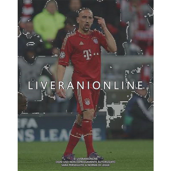 firo Fu§ball,Fussball, 03.04.2012 Uefa Champions League Saison 2011/2012 Viertelfinale, Viertelfinal - RŸckspiel Champions League, CL, FC Bayern MŸnchen, Muenchen, FCB - Olympique Marseille, 2 : 0, ganze Figur, Gestik, Franck Ribery, Bayern, $worldrightsEs gelten unsere AGB, einsehbar auf www.firosportphoto.de copyright by firo sportphoto: Coesfelder Str.207 48249 DŸlmen www.firosportphoto.de mail@firosportphoto.de (V o l k s b a n k B o c h u m - W i t t e n ) BLZ.: 430 601 29 Kt. Nr.: 341 117 100 Tel:Ê 02594 - 9916004 Fax:Ê02594 - 9916005 BAYERN MONACO MARSIGLIA ©AG ALDO LIVERANI SAS - ITALY ONLY - *** Local Caption *** .