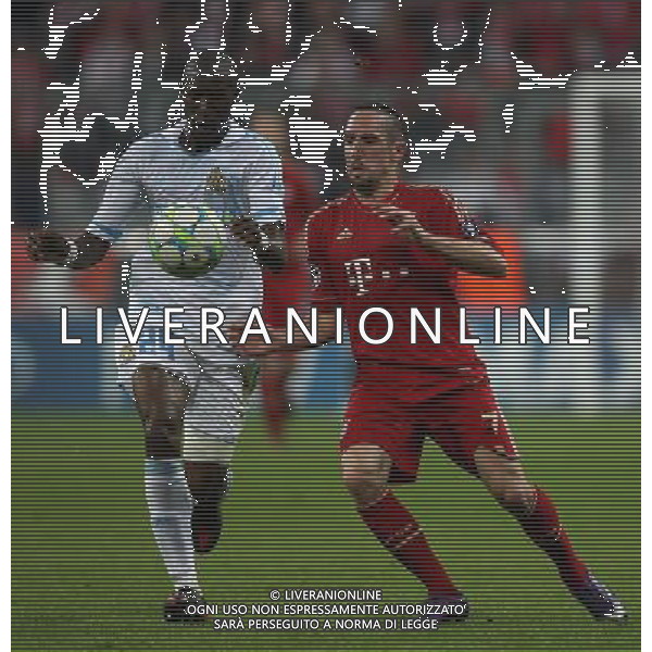 firo Fu§ball,Fussball, 03.04.2012 Uefa Champions League Saison 2011/2012 Viertelfinale, Viertelfinal - RŸckspiel Champions League, CL, FC Bayern MŸnchen, Muenchen, FCB - Olympique Marseille, 2 : 0, Zweikampf, Franck Ribery, Bayern, rechts, links, Rod Fanni, Olympique Marseille, $worldrightsEs gelten unsere AGB, einsehbar auf www.firosportphoto.de copyright by firo sportphoto: Coesfelder Str.207 48249 DŸlmen www.firosportphoto.de mail@firosportphoto.de (V o l k s b a n k B o c h u m - W i t t e n ) BLZ.: 430 601 29 Kt. Nr.: 341 117 100 Tel:Ê 02594 - 9916004 Fax:Ê02594 - 9916005 BAYERN MONACO MARSIGLIA ©AG ALDO LIVERANI SAS - ITALY ONLY - *** Local Caption *** .