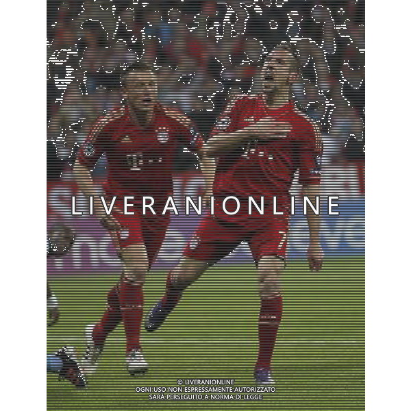 firo Fu§ball,Fussball, 03.04.2012 Uefa Champions League Saison 2011/2012 Viertelfinale, Viertelfinal - RŸckspiel Champions League, CL, FC Bayern MŸnchen, Muenchen, FCB - Olympique Marseille, 2 : 0, Jubel, jubeln, Gestik, Franck Ribery, Bayern, Ÿber Tor von Ivica Olic, Bayern, ganze Figur, Gestik, Jubel, jubeln, Gestik, Franck Ribery, Bayern, Ÿber das Tor von Ivica Olic, Bayern, Wut gegen Fans Marseille $worldrightsEs gelten unsere AGB, einsehbar auf www.firosportphoto.de copyright by firo sportphoto: Coesfelder Str.207 48249 DŸlmen www.firosportphoto.de mail@firosportphoto.de (V o l k s b a n k B o c h u m - W i t t e n ) BLZ.: 430 601 29 Kt. Nr.: 341 117 100 Tel:Ê 02594 - 9916004 Fax:Ê02594 - 9916005 BAYERN MONACO MARSIGLIA ©AG ALDO LIVERANI SAS - ITALY ONLY - *** Local Caption *** .