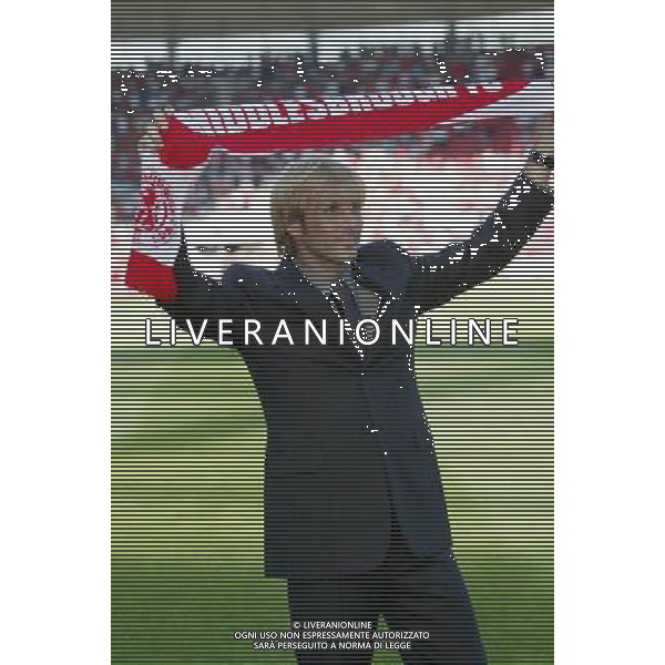 Middlesbrough (inghilterra) Premier League 24/08/2003 partita: Middlesbrough - Arsenal foto: S.Rosa/Liverani nella foto:presentazione Gaizka Mendieta