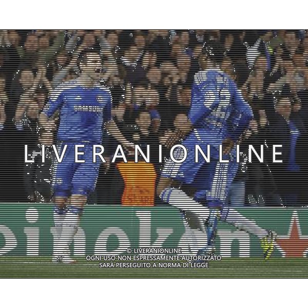 Chelsea\'s Frank Lampard celebrates scoring his sides first goal 1-0 from a penalty kick Champions League Quarter Final Second Leg - Chelsea v Benfica - Wednesday 3rd April 2012 - Stamford Bridge - London © CameraSport - 43 Linden Ave. Countesthorpe. Leicester. England. LE8 5PG - Tel: +44 (0) 116 277 4147 - admin@camerasport.com - www.camerasport.com QUARTI DI RITORNO DI CHAMPIONS LEAGUE CHELSEA - BENFICA ALDO LIVERANI SAS ITALY ONLY *** Local Caption *** .