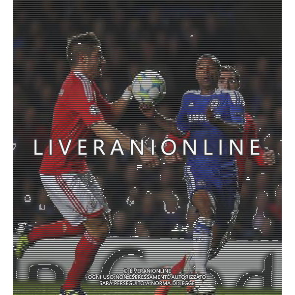 (120405) -- LONDON, April 5, 2012 () -- Ashley Cole (R) of Chelsea vies with Javi Garcia of Benfica during the UEFA Champions League Quarterfinal second leg match between Chelsea and Benfica at Stamford Bridge on April 4, 2012 in London, the United Kingdom. Chelsea won 2-1 and advanced to the semifinal with 3-1. (/Wang Lili) ©photoshot/AGENZIA ALDO LIVERANI SAS - ITALY ONLY - Chelsea - Benfica quarti di finale UEFA Champions League gara di ritorno a Stamford Bridge il 4 aprile 2012 a Londra
