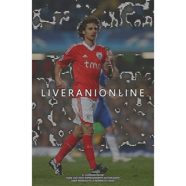 Benfica\'s Pablo Aimar in action during his side\'s Champion\'s League quarter-final second leg clash against Chelsea at Stamford Bridge in west London. Photo date: Tuesday April 4, 2012. Photo credit: Johnny Green ©photoshot/AGENZIA ALDO LIVERANI SAS - ITALY ONLY - Chelsea - Benfica quarti di finale UEFA Champions League gara di ritorno a Stamford Bridge il 4 aprile 2012 a Londra