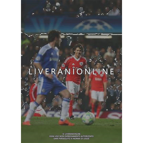 Benfica\'s Pablo Aimar in action during his side\'s Champion\'s League quarter-final second leg clash against Chelsea at Stamford Bridge in west London. Photo date: Tuesday April 4, 2012. Photo credit: Johnny Green ©photoshot/AGENZIA ALDO LIVERANI SAS - ITALY ONLY - Chelsea - Benfica quarti di finale UEFA Champions League gara di ritorno a Stamford Bridge il 4 aprile 2012 a Londra