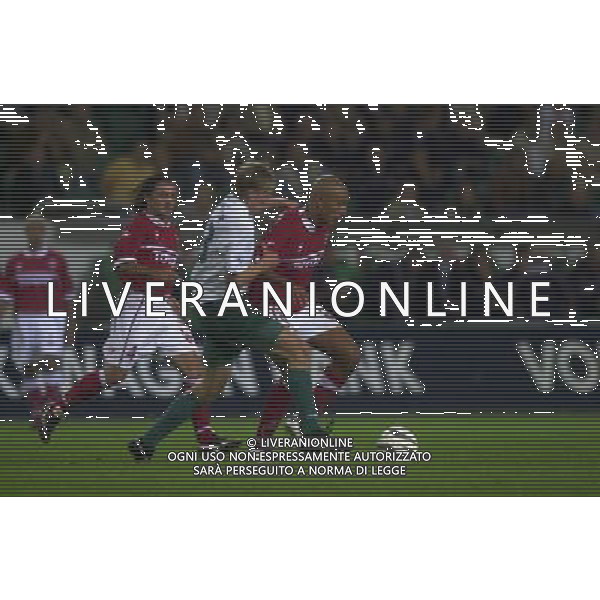 WOLFSBURG (GERMANIA) 26/08/2003 FINALE DI RITORNO INTERTOTO 2003 WOLFSBURG-PERUGIA NELLA FOTO:DUELLO BOTHROYD FRANZ* FOTO 1905/ROBERTO SETTONCE/ALDO LIVERANI S.A.S.