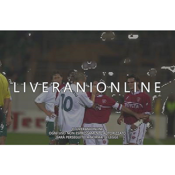 WOLFSBURG (GERMANIA) 26/08/2003 FINALE DI RITORNO INTERTOTO 2003 WOLFSBURG-PERUGIA NELLA FOTO:DISCUSSIONE FRA D\'ALESSANDRO E TEDESCO* FOTO 1905/ROBERTO SETTONCE/ALDO LIVERANI S.A.S.