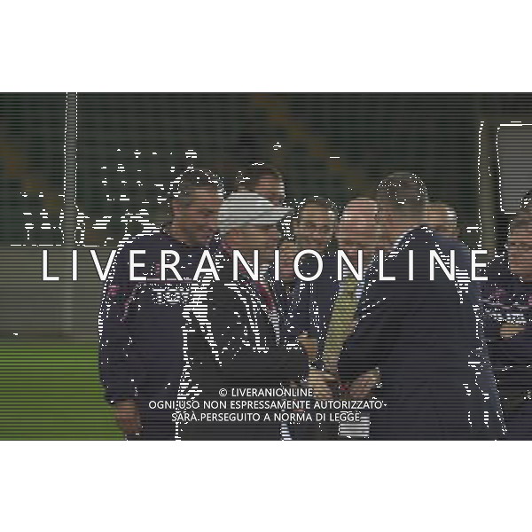 WOLFSBURG (GERMANIA) 26/08/2003 FINALE DI RITORNO INTERTOTO 2003 WOLFSBURG-PERUGIA NELLA FOTO:COSMI RICEVE LA MEDAGLIA DELLA VITTORIA* FOTO 1905/ROBERTO SETTONCE/ALDO LIVERANI S.A.S.