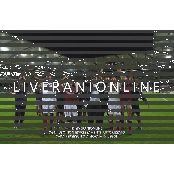 WOLFSBURG (GERMANIA) 26/08/2003 FINALE DI RITORNO INTERTOTO 2003 WOLFSBURG-PERUGIA NELLA FOTO:TUTTI A FESTEGGIARE LA VITTORIA INTERTOTO* FOTO 1905/ROBERTO SETTONCE/ALDO LIVERANI S.A.S.