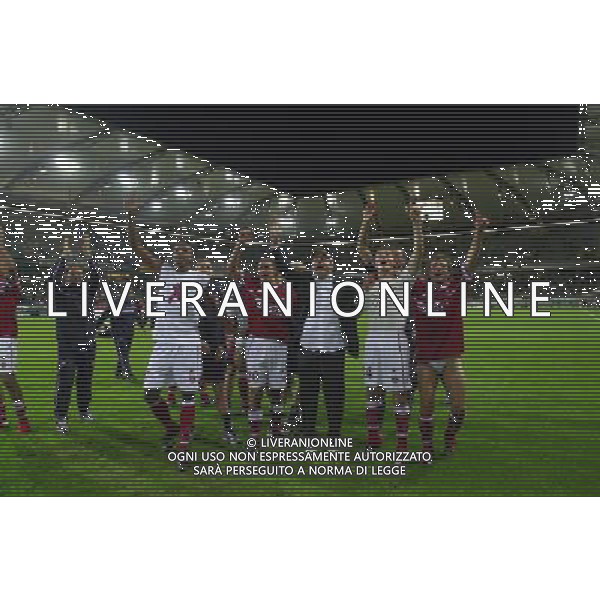 WOLFSBURG (GERMANIA) 26/08/2003 FINALE DI RITORNO INTERTOTO 2003 WOLFSBURG-PERUGIA NELLA FOTO:TUTTI A FESTEGGIARE LA VITTORIA INTERTOTO* FOTO 1905/ROBERTO SETTONCE/ALDO LIVERANI S.A.S.